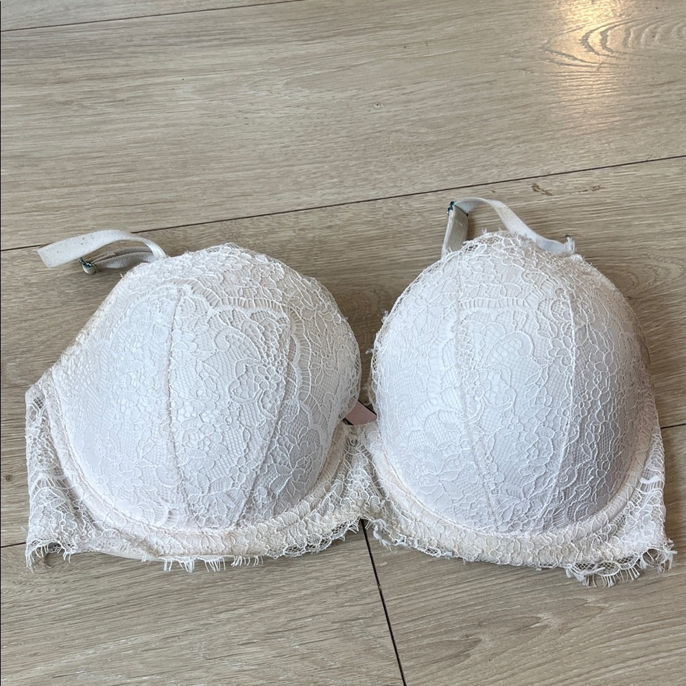 VICTORIAS SECRET dream angels lined Demi bra- 32DDD
